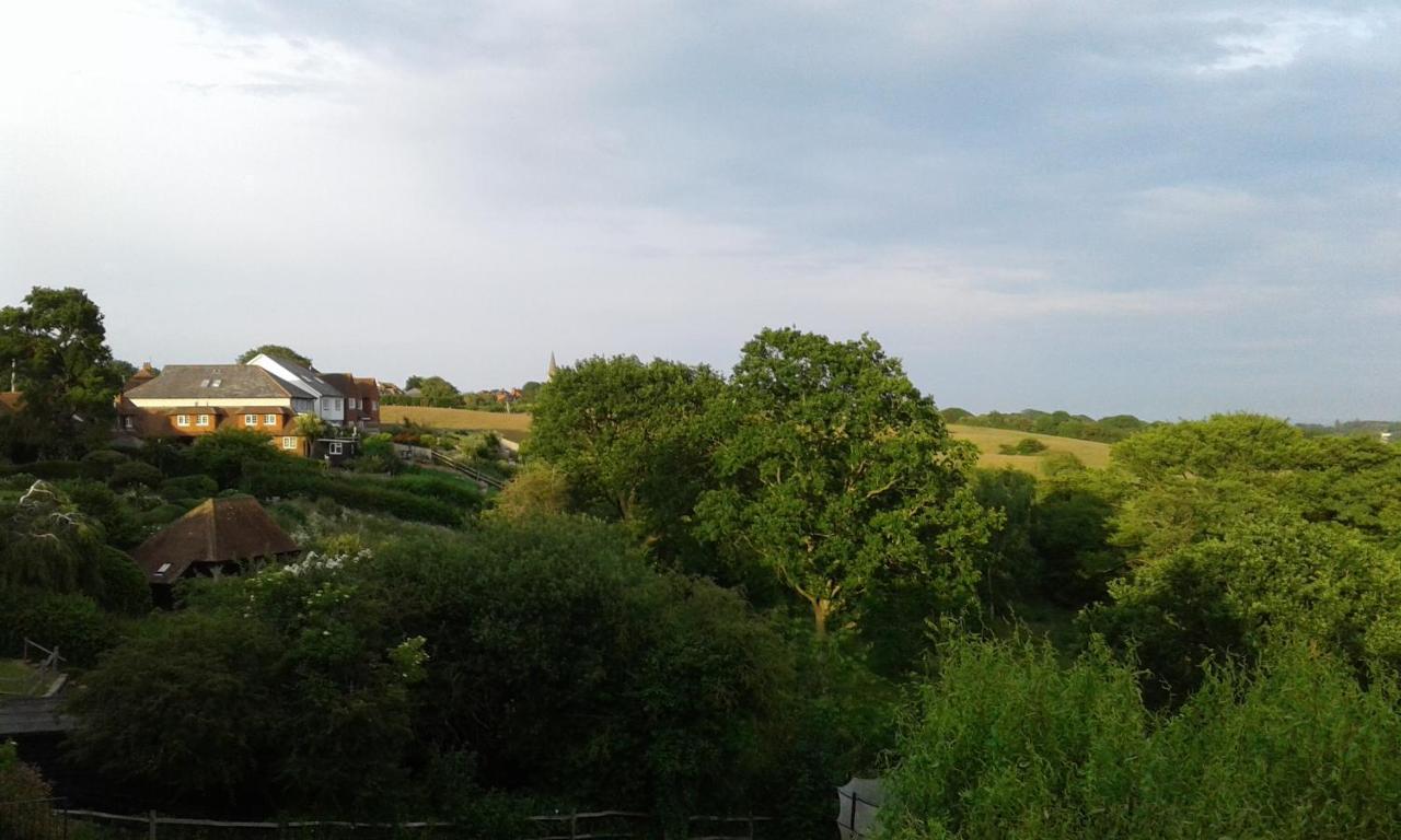 Woodpeckers Cottage B&B Pett エクステリア 写真