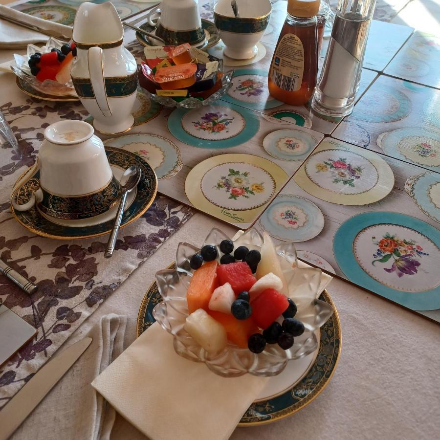 Woodpeckers Cottage B&B Pett エクステリア 写真